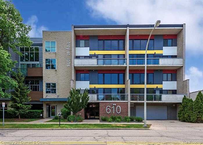 610 S Troy St #202 Royal Oak, MI 48067