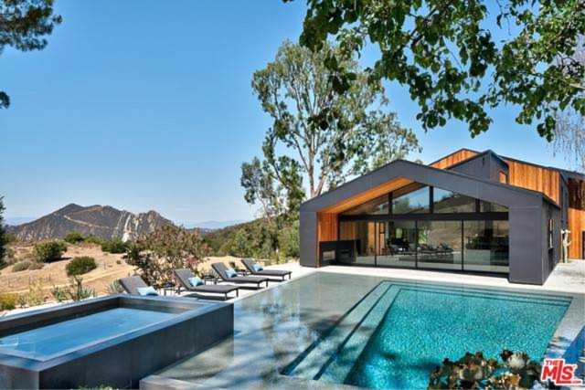 1178 Stunt Rd Calabasas, CA 91302
