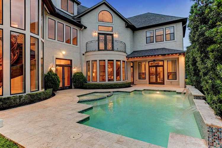 101 Datonia St Bellaire, TX 77401