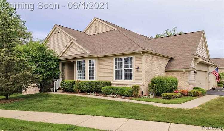 1334 Alameda Blvd Troy, MI 48085 | MLS 2210039403 Photo 1