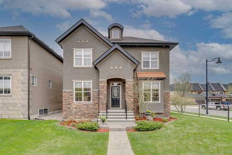 4 Quarry Landing SE Calgary, AB T2C 5E4