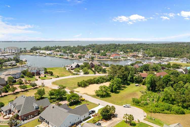 103 Grady Court Morehead City, NC 28557