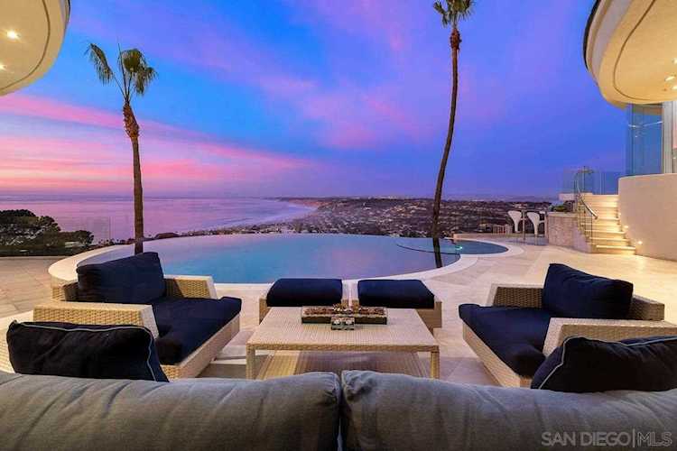 7455 Hillside Drive La Jolla, CA 92037