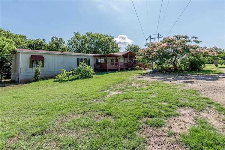 8004 Linden RD Del Valle, TX 78617