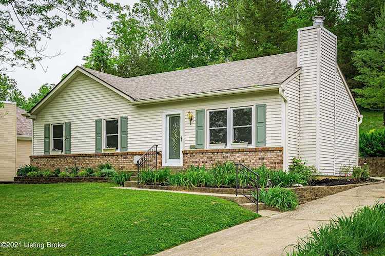 9210 Bermuda Ct Crestwood, KY 40014
