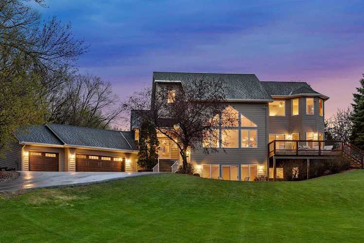 9025 Island View Road Waconia, MN 55387