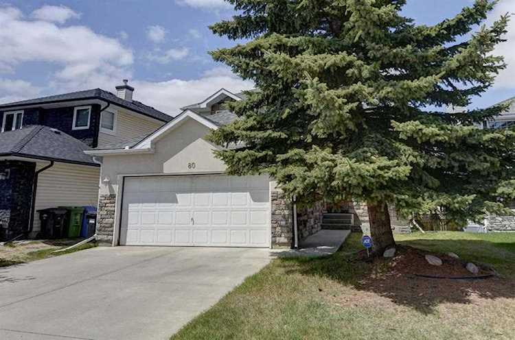 80 Sceptre Close NW Calgary, AB t3l 1y1