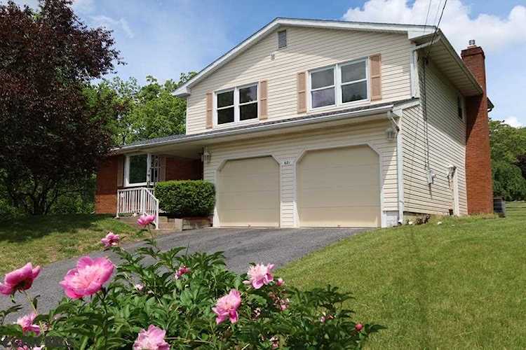 681 Henszey Street Lemont, PA 16851