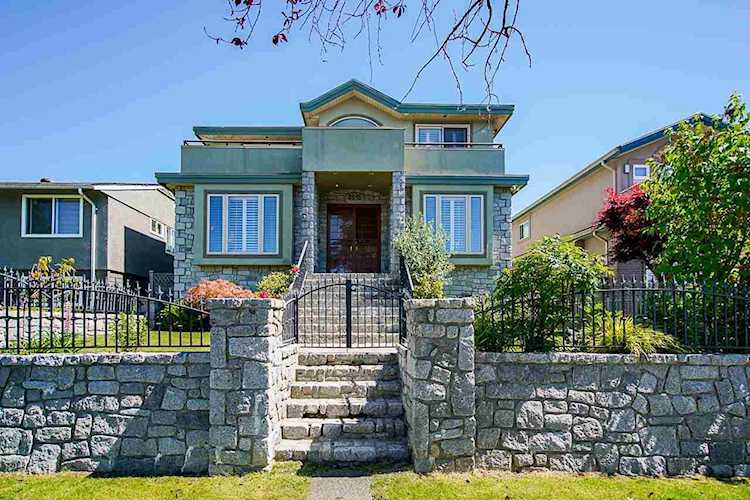 3512 Falaise Avenue Vancouver, BC V5M 4C1