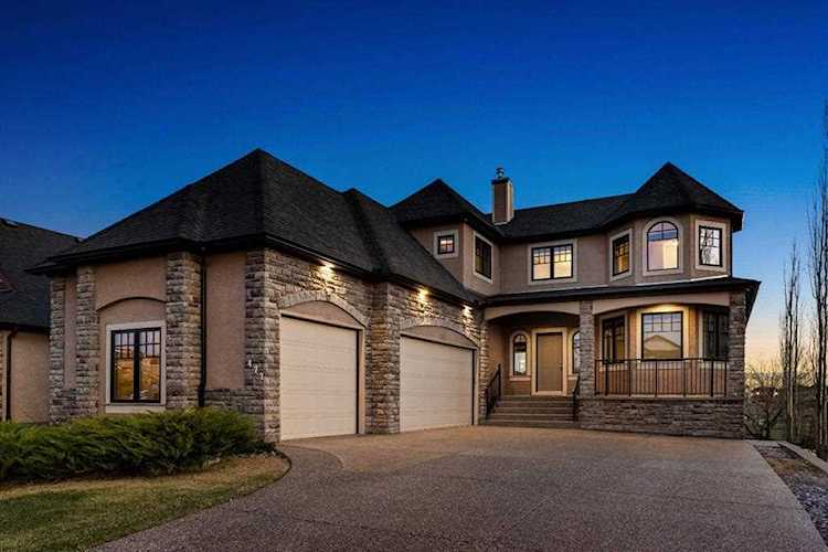 477 Rainbow Falls Way Chestermere, AB T1X 1S5