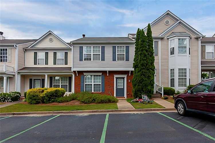 2725 Ashleigh Ln, Alpharetta, GA 30004 - Premier Atlanta Real Estate Photo 1