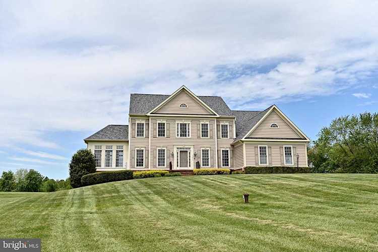 17215 Ivandale Rd Hamilton, VA 20158