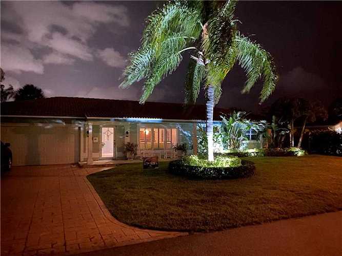 711 Glouchester St Boca Raton, FL 33487