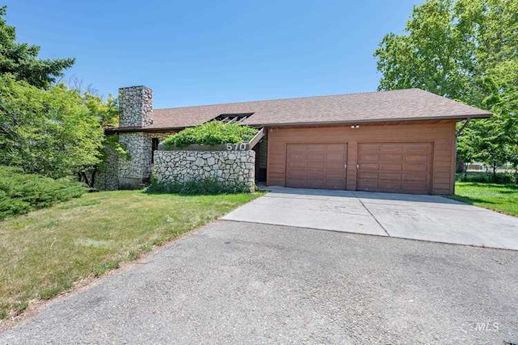 570 Cole Boise, ID 83709