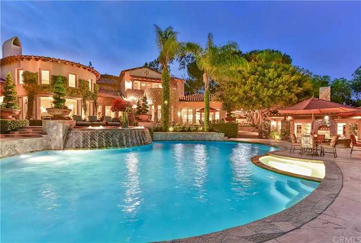 7059 El Vuelo Del Este Rancho Santa Fe, CA 92067