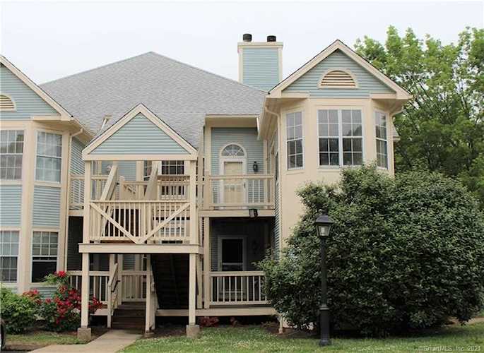75 Redwood Drive #702 East Haven, CT 06513