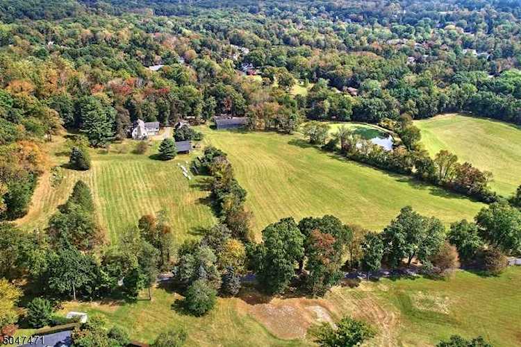 210 Mountainside Rd Mendham Boro, NJ 07945