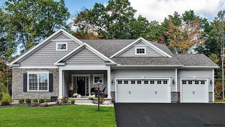 8 Fairway Ct Voorheesville, NY 12186
