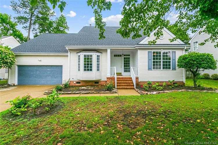103 Kaitlyn Ct Yorktown, VA 23693