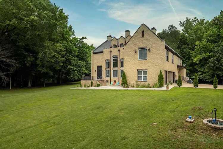 75 Grove Rd Collierville, TN 38017