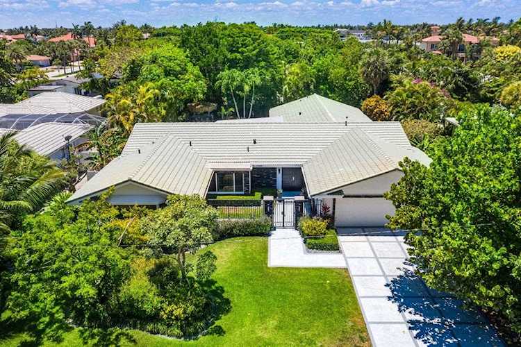 2401 Banyan Road Boca Raton, FL 33432