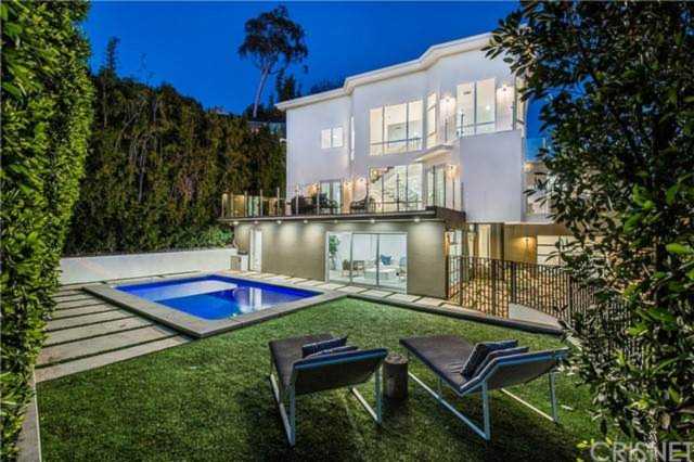 1432 N Kings Rd Hollywood Hills, CA 90069