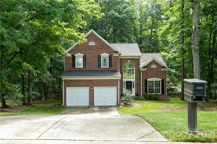 8931 Magnolia Estates Dr Cornelius, NC 28031