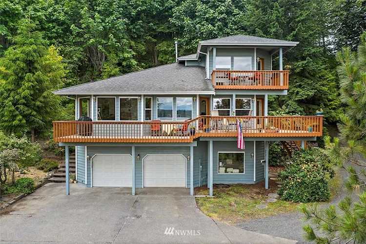 2049 NE Amhurst Ct Poulsbo, WA 98370