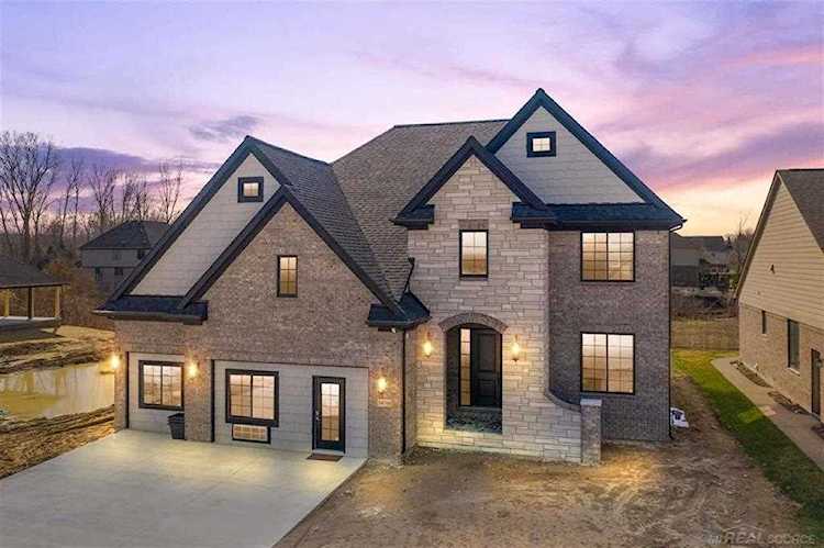 54440 Lawson Creek Shelby Twp, MI 48316