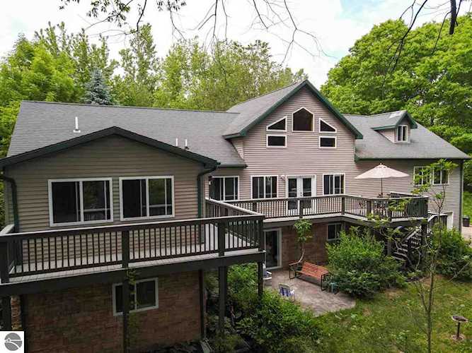 11298 E River Road Mt Pleasant, MI 48858