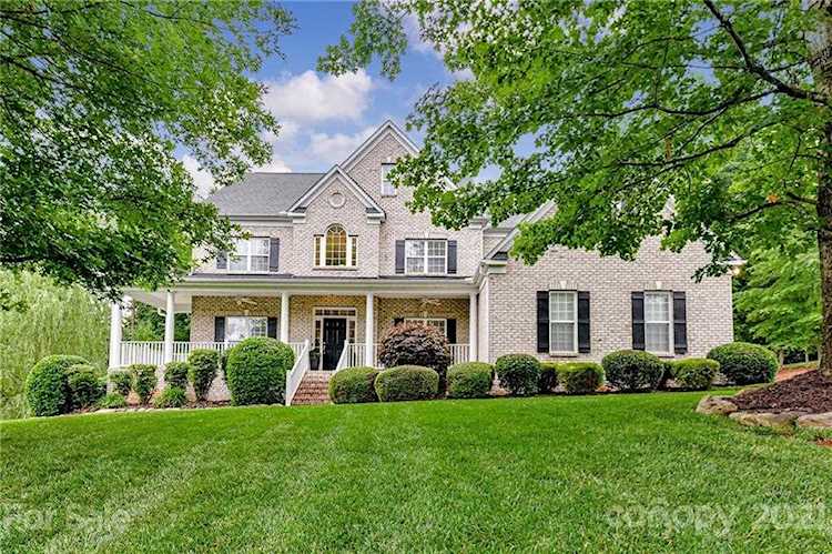 225 Anniston Way Davidson, NC 28036