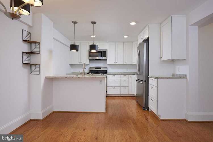 3022 Porter St NW #1 Washington, DC 20008