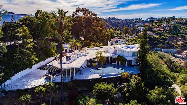 960 Stradella Rd Los Angeles, CA 90077