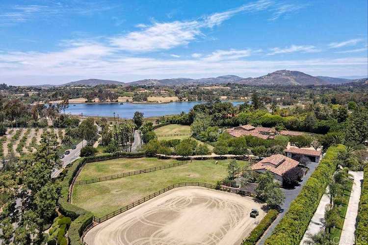 6473 Lago Lindo Rancho Santa Fe, CA 92067