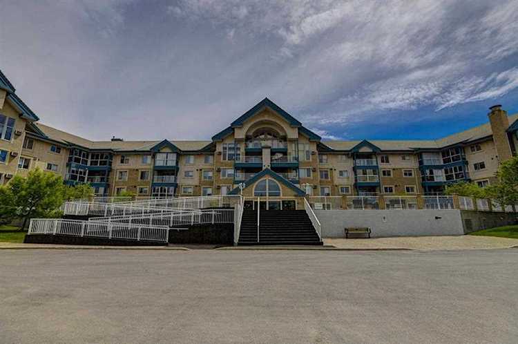 7229 Sierra Morena Blvd SW #122 Calgary, AB T3H 3L8