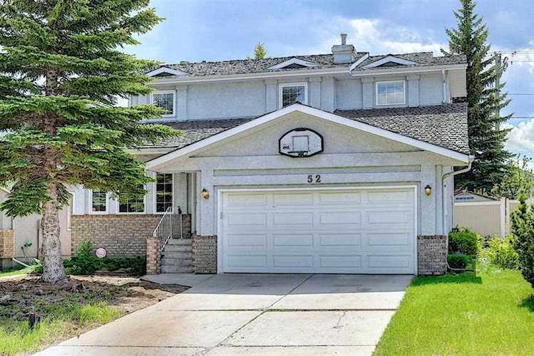 52 Shawnee Way SW Calgary, AB T2Y 2V4