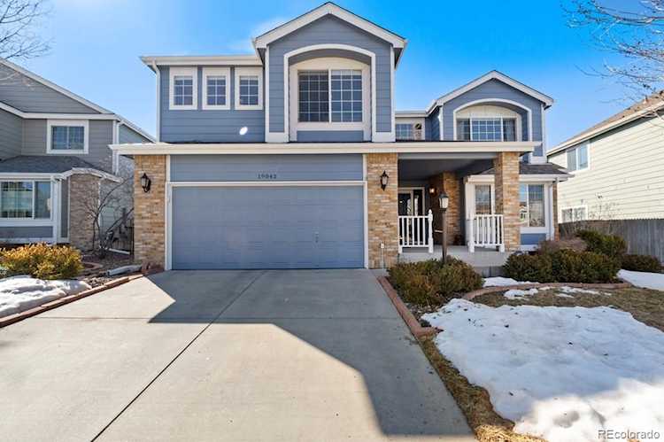19042 E Powers Place Aurora, CO 80015 | MLS ® 8175412 Photo 1