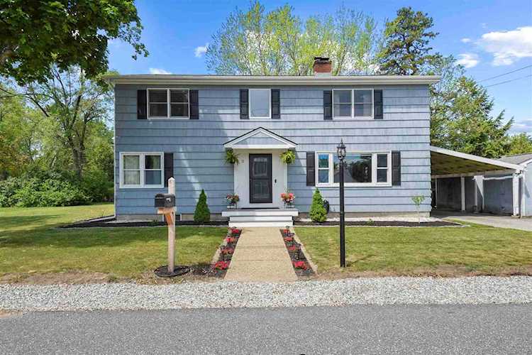 11 Plummer Rd Bedford, NH 03110