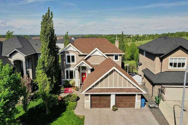 90 Tuscany Estates Crescent NW Calgary, AB T3L 0B3