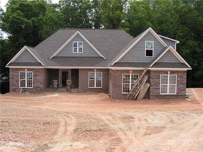203 Wintergreen Ct Kings Mountain, NC 28086