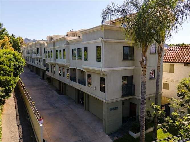 14322 Dickens St #3 Sherman Oaks, CA 91423