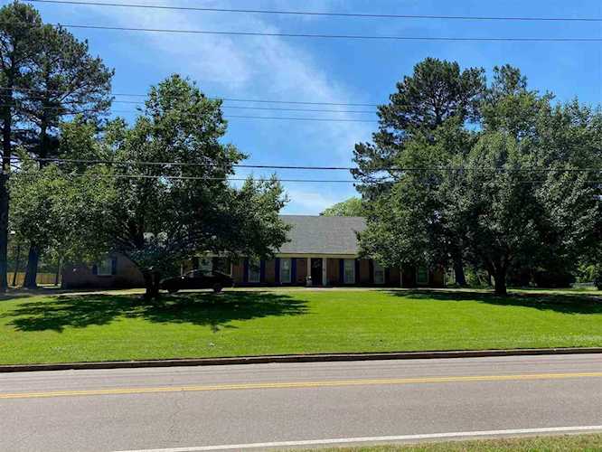 2773 Johnson Rd Germantown, TN 38139