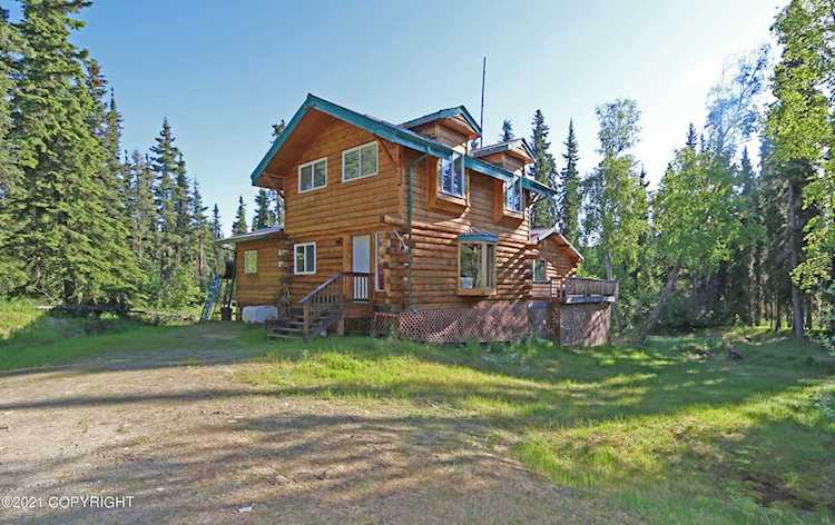 2596 Waldheim Drive Fairbanks, AK 99709
