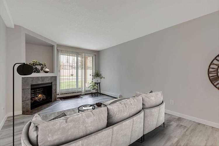 6400 Coach Hill Rd SW #614 Calgary, AB T3H 1B8