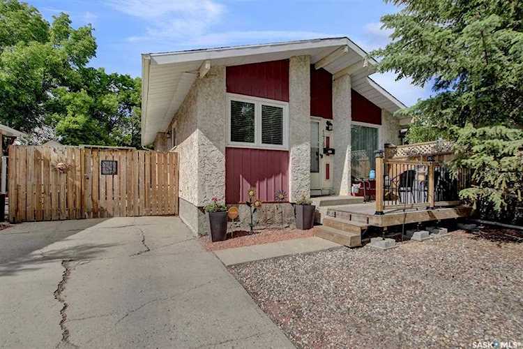 178 Thomson Ave Regina, SK S4N 5L3