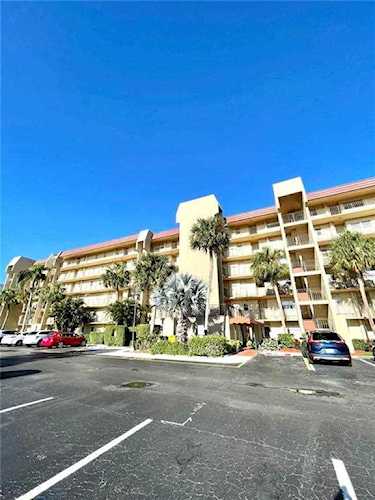 Address Withheld Lake Worth, FL 33467