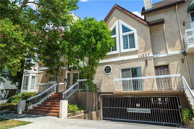 14937 Dickens St #203 Sherman Oaks, CA 91403