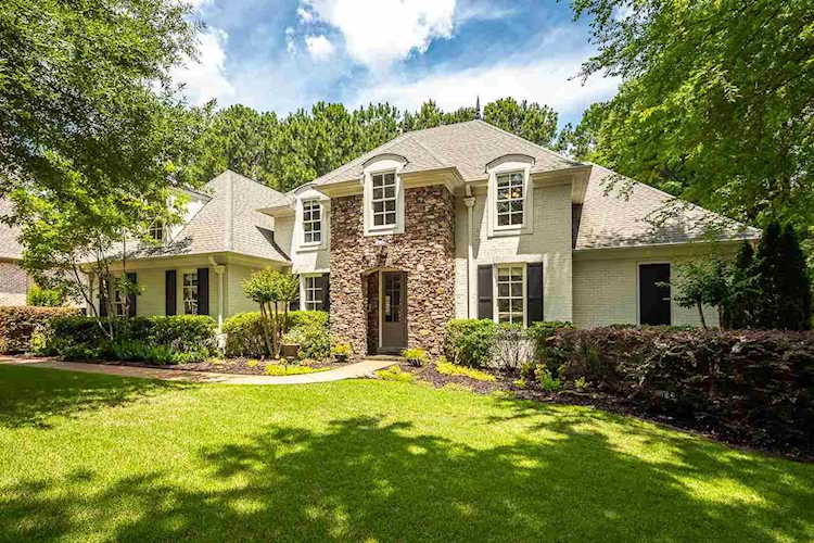 10026 Bentwood Peak Cv Collierville, TN 38017