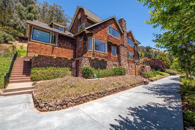 301 Locust Avenue San Rafael, CA 94901