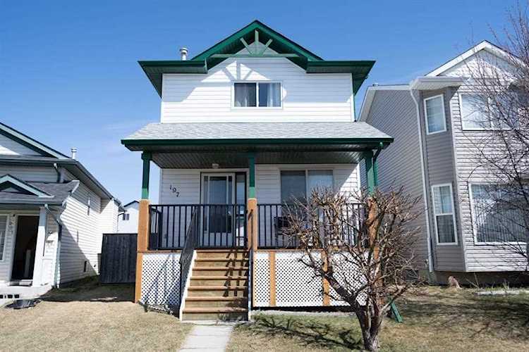 197 Martin Crossing Crescent NE Calgary, AB T3J 3T1